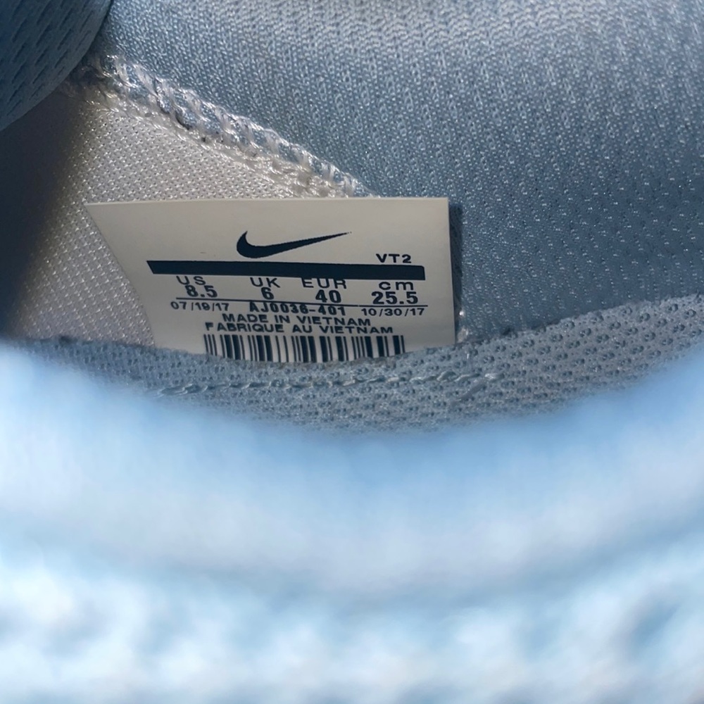 ‼️NIKE RUNNERS‼️ - Picture 5 of 5